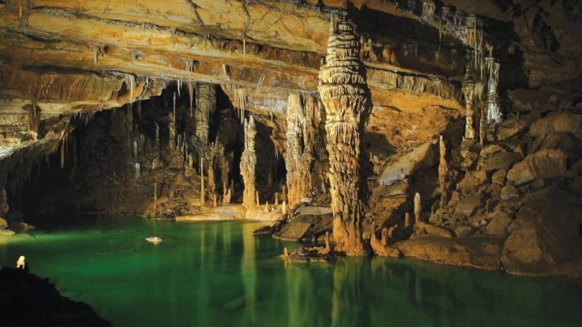 Пещеры: Где находится система в десятки раз больше Мамонтовой